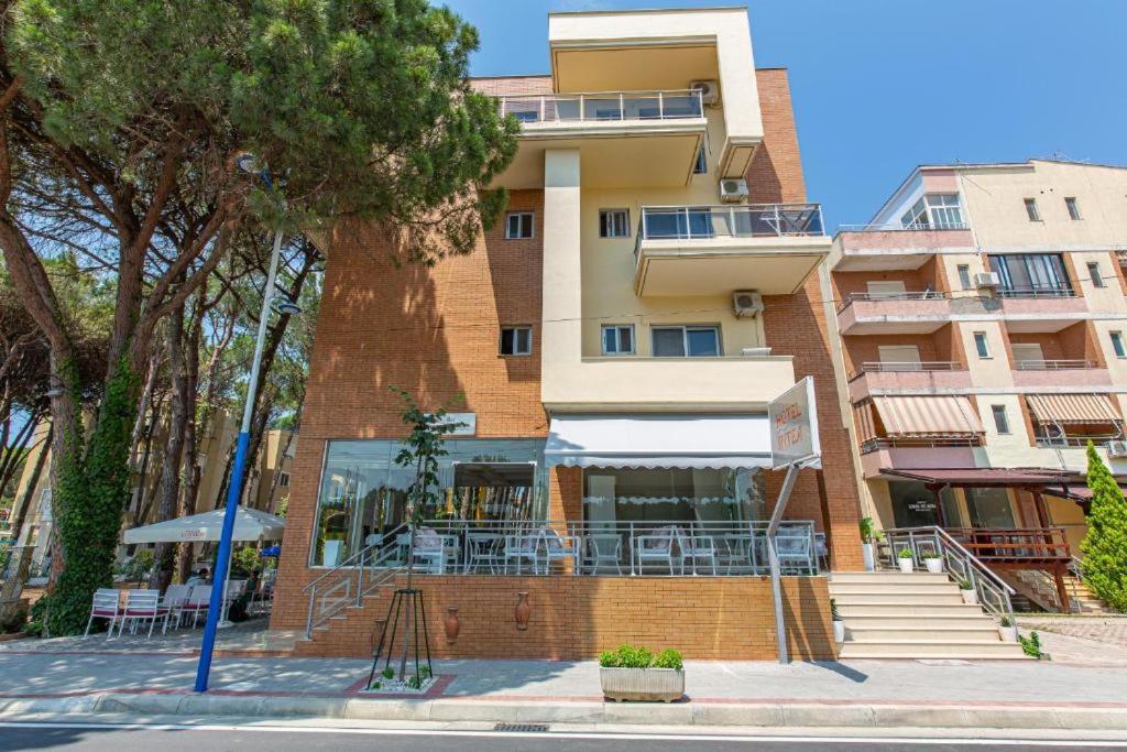 Intea Hotel Golem  Extérieur photo