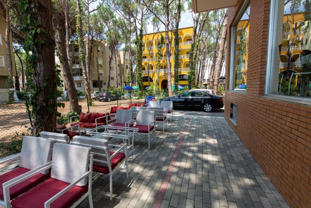Intea Hotel Golem  Extérieur photo